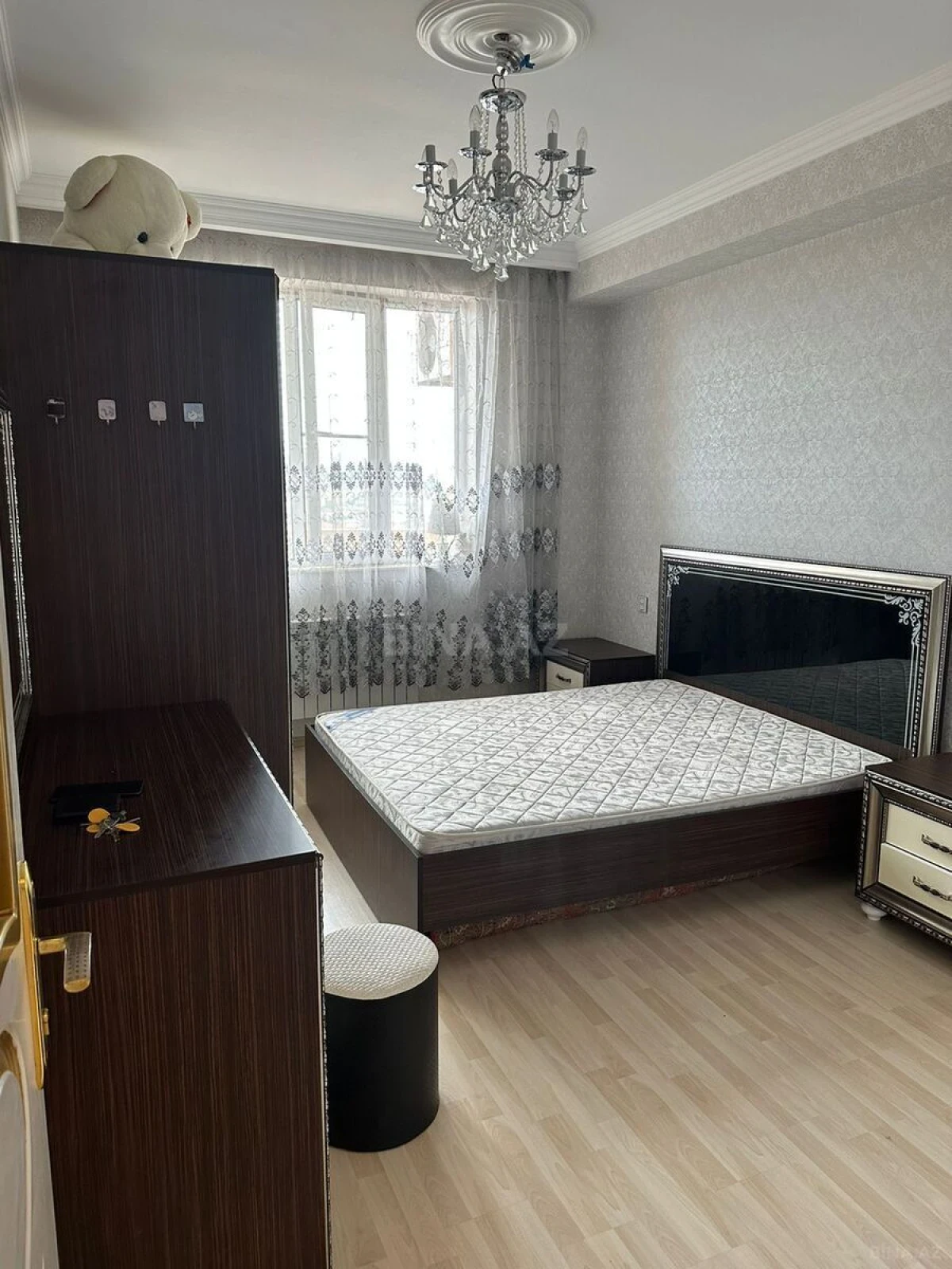 Kirayə verilir 2 otaqlı mənzil 96 m²