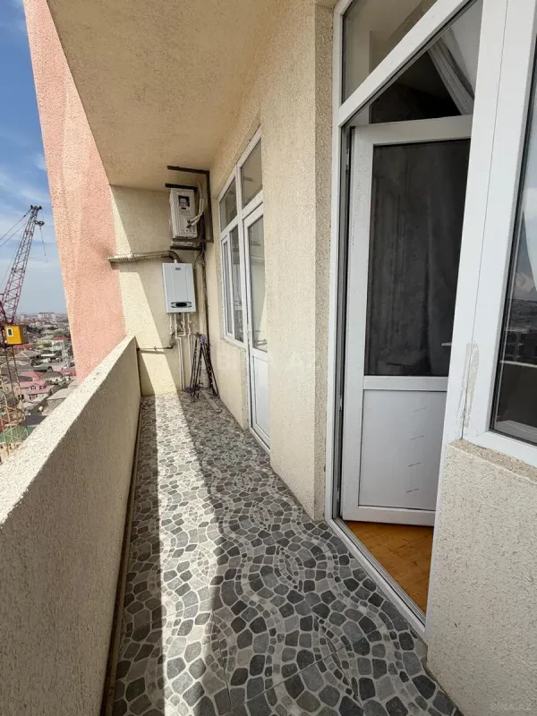 Kirayə verilir 2 otaqlı mənzil 96 m²