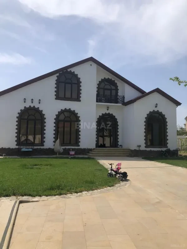 Kirayə verilir 4 otaqlı həyət evi 220 m²