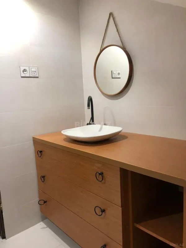 Kirayə verilir 4 otaqlı həyət evi 220 m²