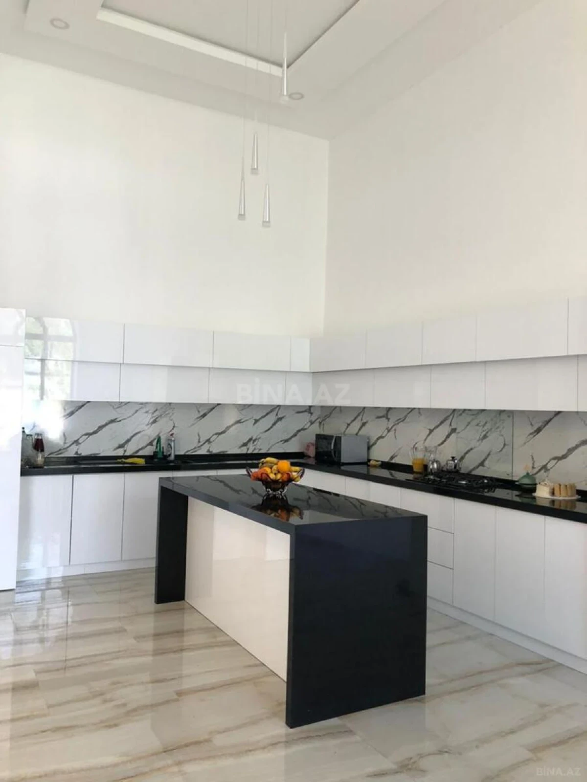 Kirayə verilir 4 otaqlı həyət evi 220 m²