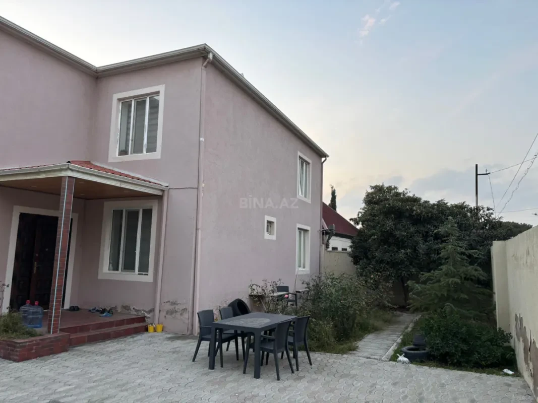 Satılır 7 otaqlı həyət evi 310 m²