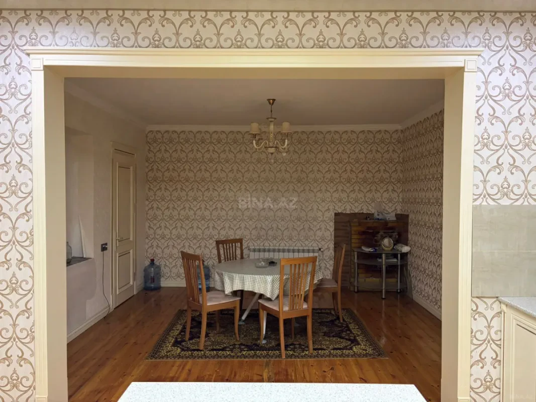 Satılır 7 otaqlı həyət evi 310 m²