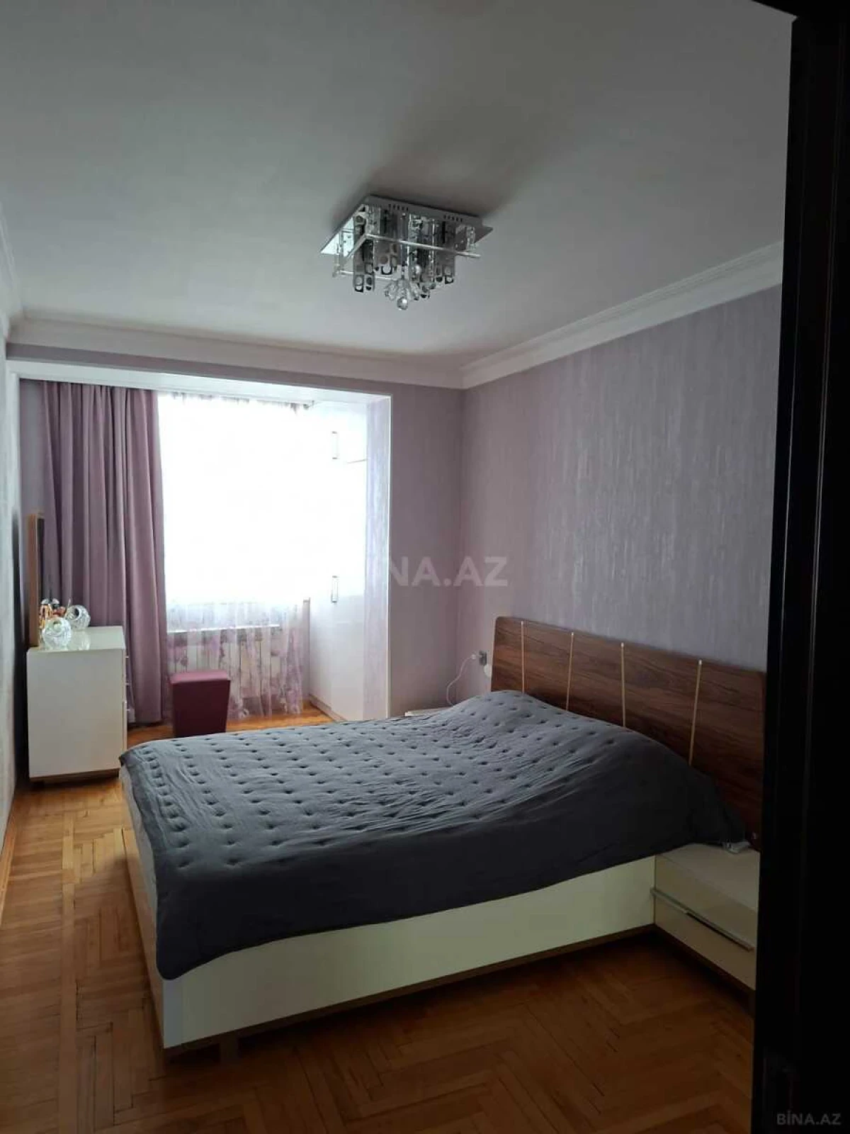 Satılır 4 otaqlı mənzil 120 m²