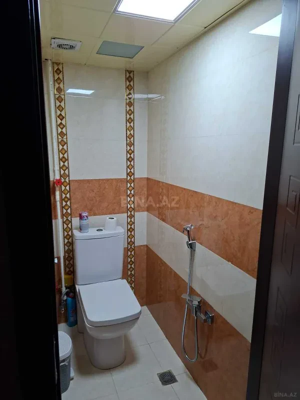 Satılır 4 otaqlı mənzil 120 m²