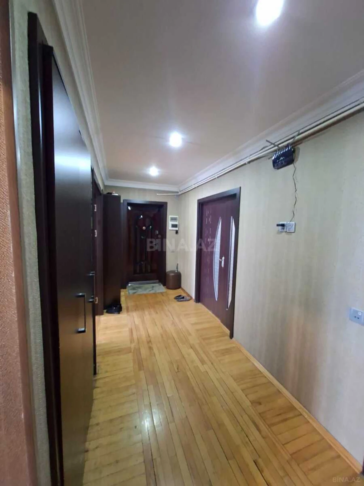 Satılır 4 otaqlı mənzil 120 m²