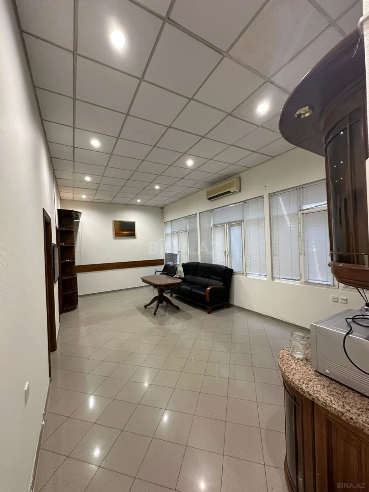 Kirayə verilir 3 otaqlı ofis 100 m²