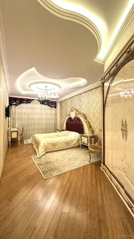 Kirayə verilir 3 otaqlı mənzil 135 m²