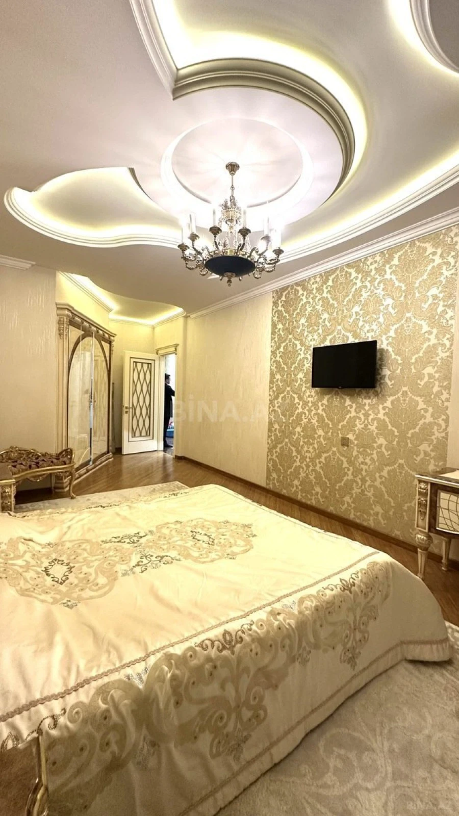 Kirayə verilir 3 otaqlı mənzil 135 m²