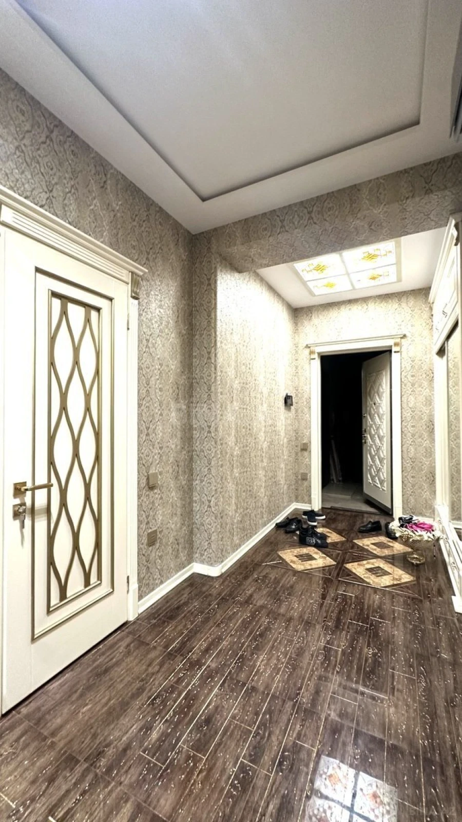 Kirayə verilir 3 otaqlı mənzil 135 m²