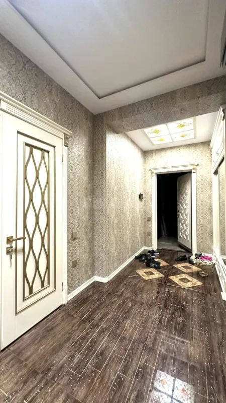 Kirayə verilir 3 otaqlı mənzil 135 m²