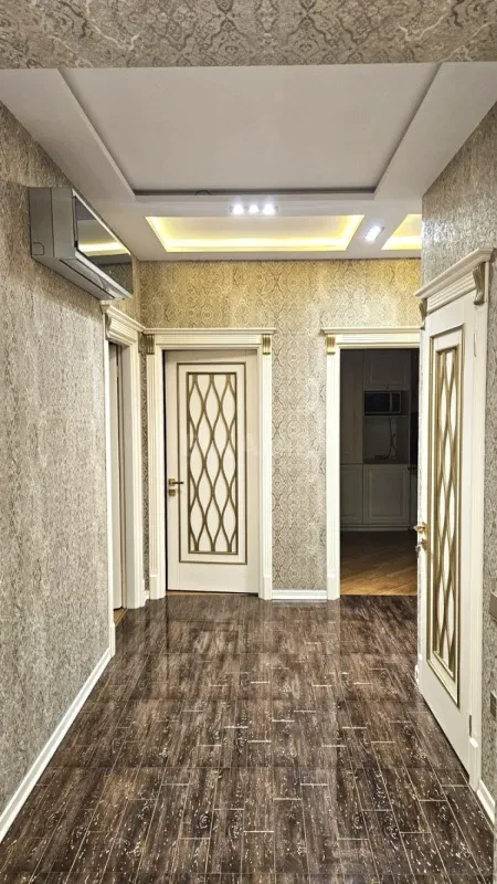 Kirayə verilir 3 otaqlı mənzil 135 m²