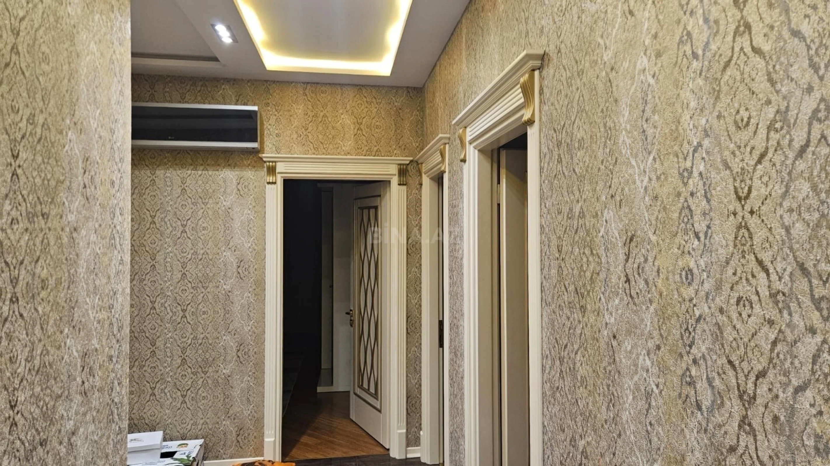 Kirayə verilir 3 otaqlı mənzil 135 m²
