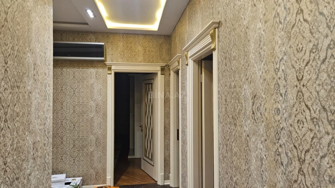 Kirayə verilir 3 otaqlı mənzil 135 m²