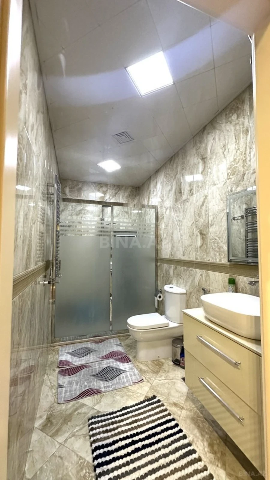 Kirayə verilir 3 otaqlı mənzil 135 m²