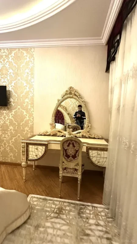 Kirayə verilir 3 otaqlı mənzil 135 m²