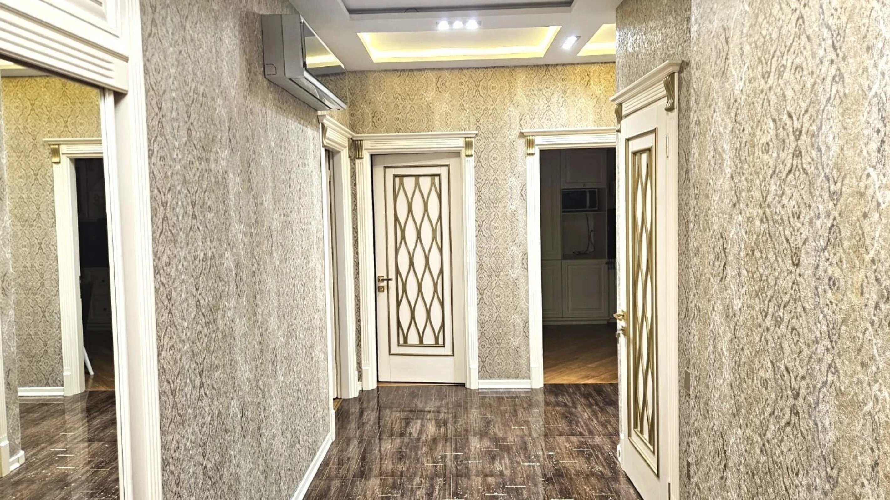 Kirayə verilir 3 otaqlı mənzil 135 m²