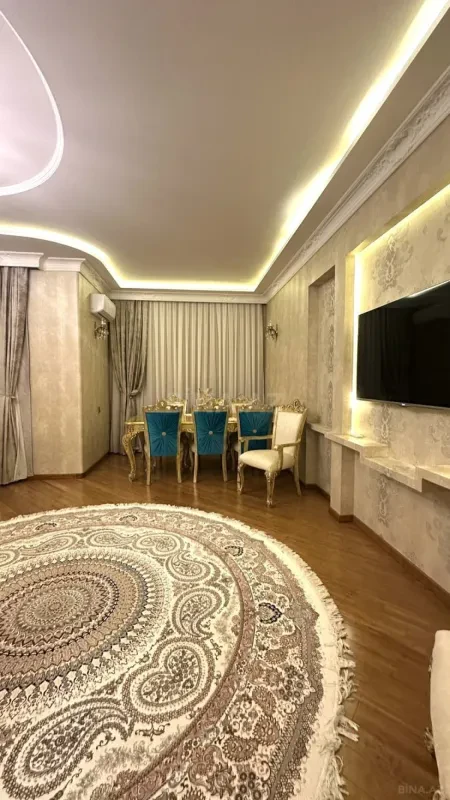 Kirayə verilir 3 otaqlı mənzil 135 m²