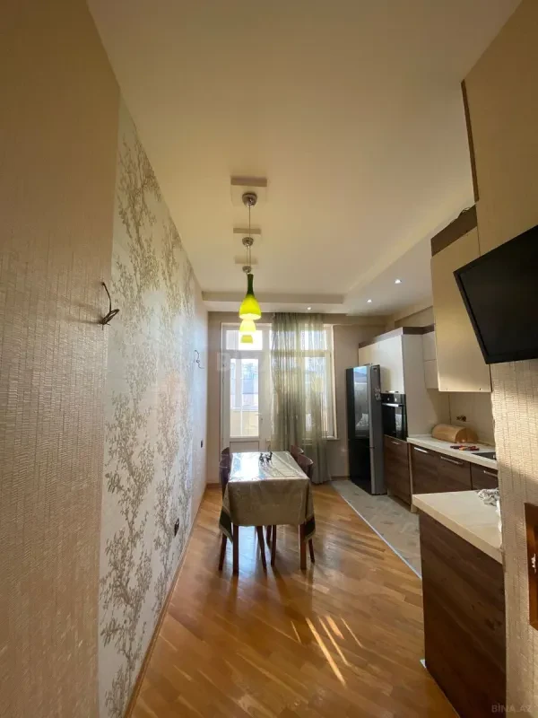 Kirayə verilir 3 otaqlı mənzil 135 m²