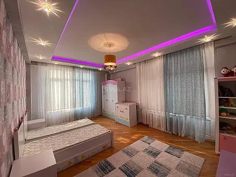 Kirayə verilir 3 otaqlı mənzil 135 m²