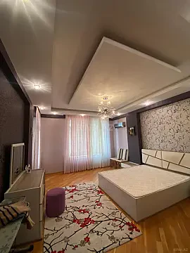 Kirayə verilir 3 otaqlı mənzil 135 m²