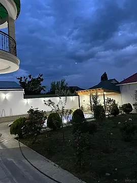 Satılır 6 otaqlı həyət evi 200 m²
