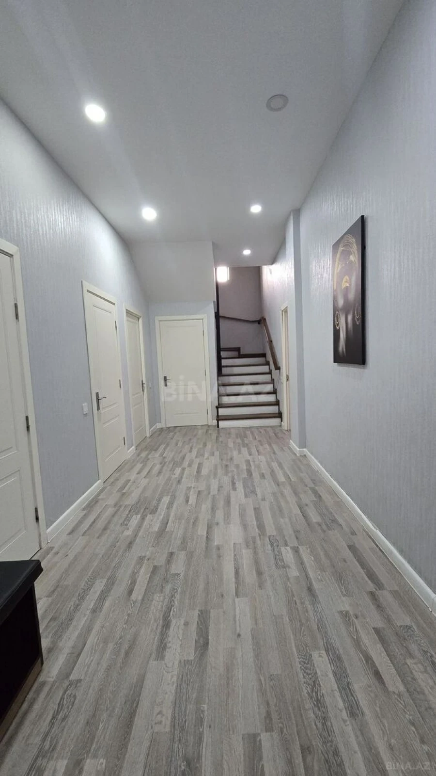 Satılır 6 otaqlı həyət evi 200 m²