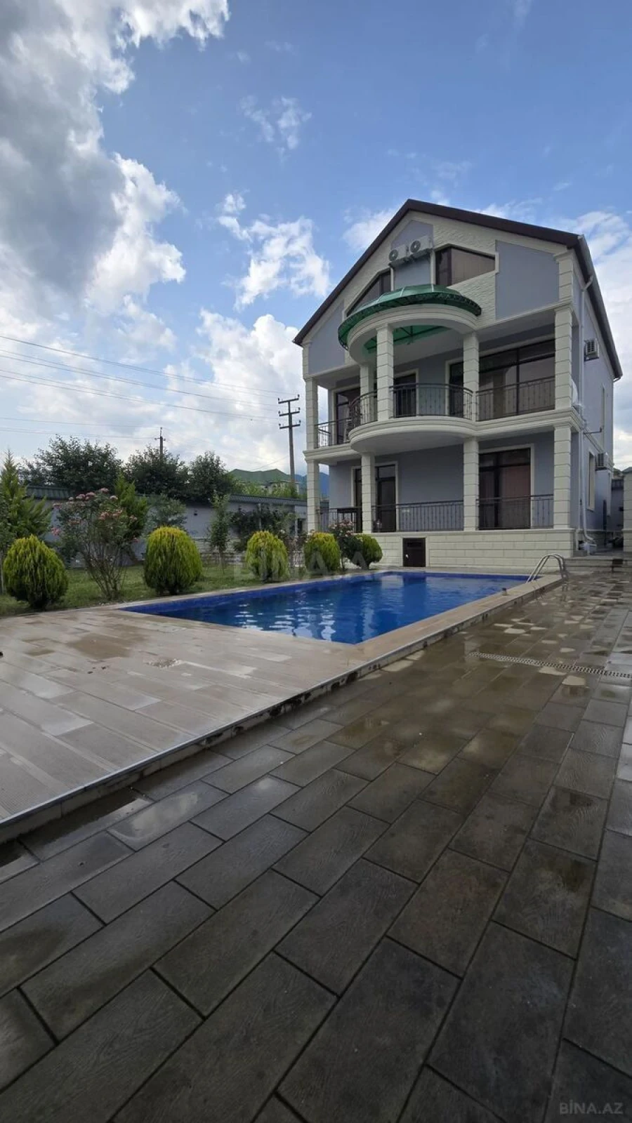 Satılır 6 otaqlı həyət evi 200 m²