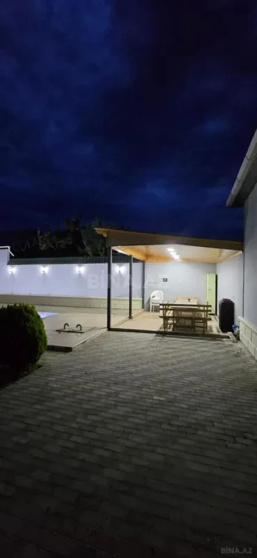 Satılır 6 otaqlı həyət evi 200 m²