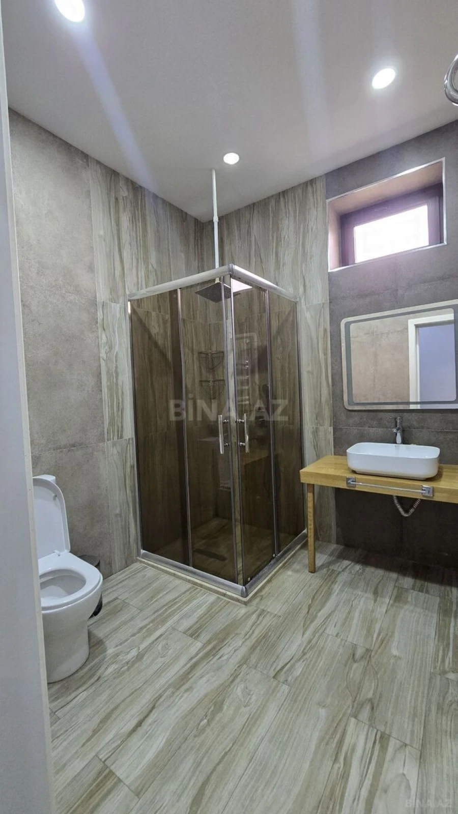 Satılır 6 otaqlı həyət evi 200 m²