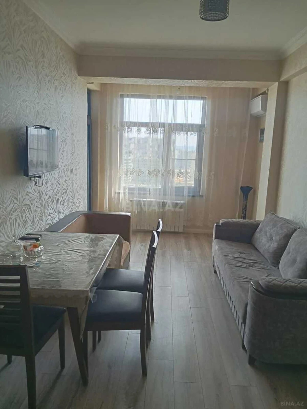 Kirayə verilir 2 otaqlı mənzil 65 m²