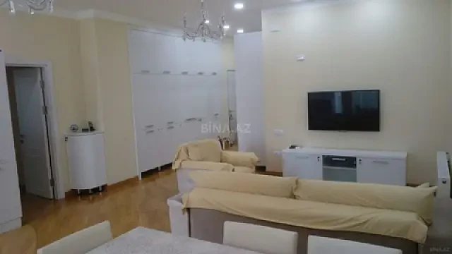 Kirayə verilir 3 otaqlı mənzil 120 m² — Bakı 3 otaq 120.00 m²