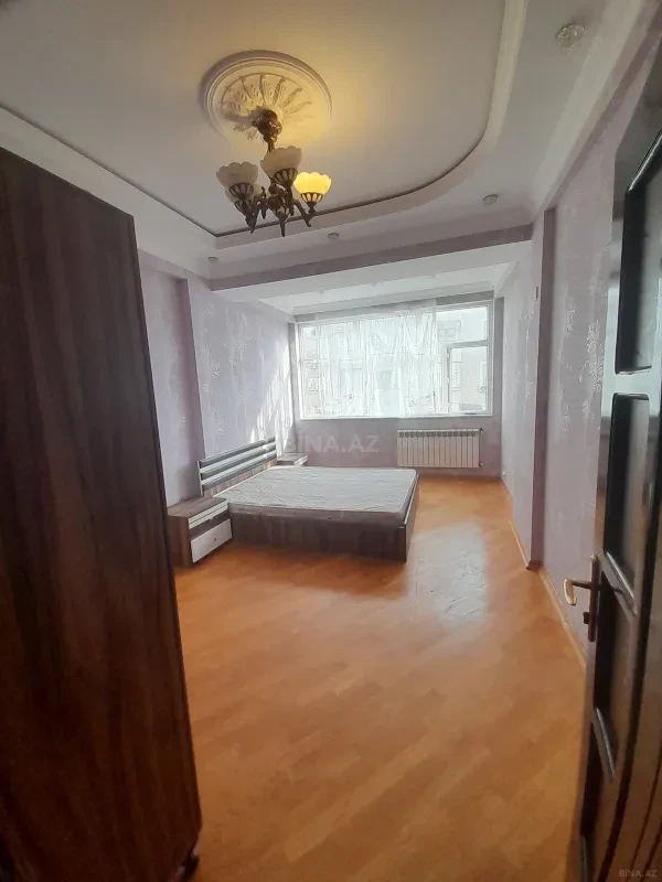 Kirayə verilir 2 otaqlı mənzil 96 m²