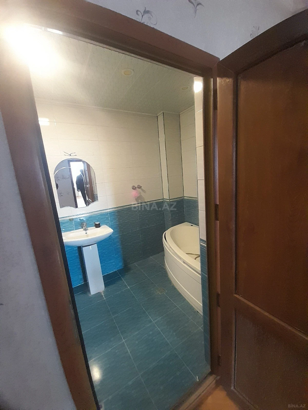 Kirayə verilir 2 otaqlı mənzil 96 m²