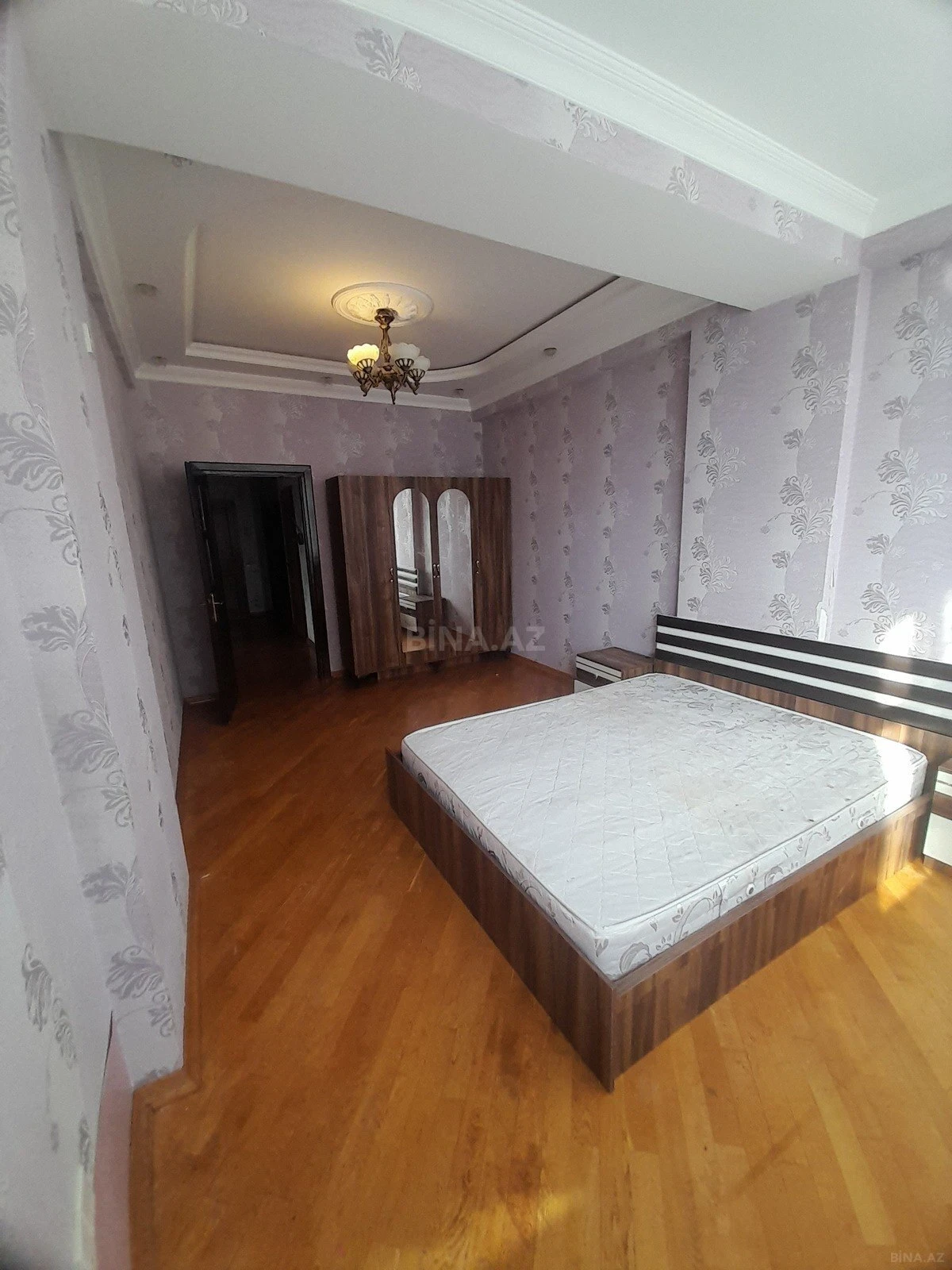 Kirayə verilir 2 otaqlı mənzil 96 m²
