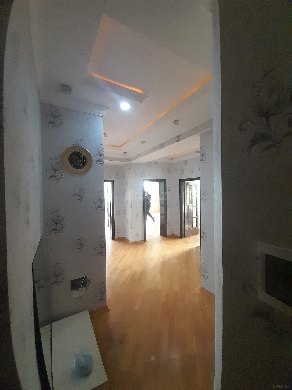 Kirayə verilir 2 otaqlı mənzil 96 m²