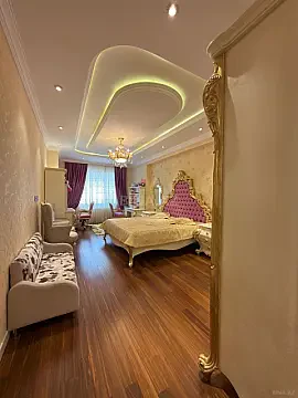 Satılır 3 otaqlı mənzil 170 m²