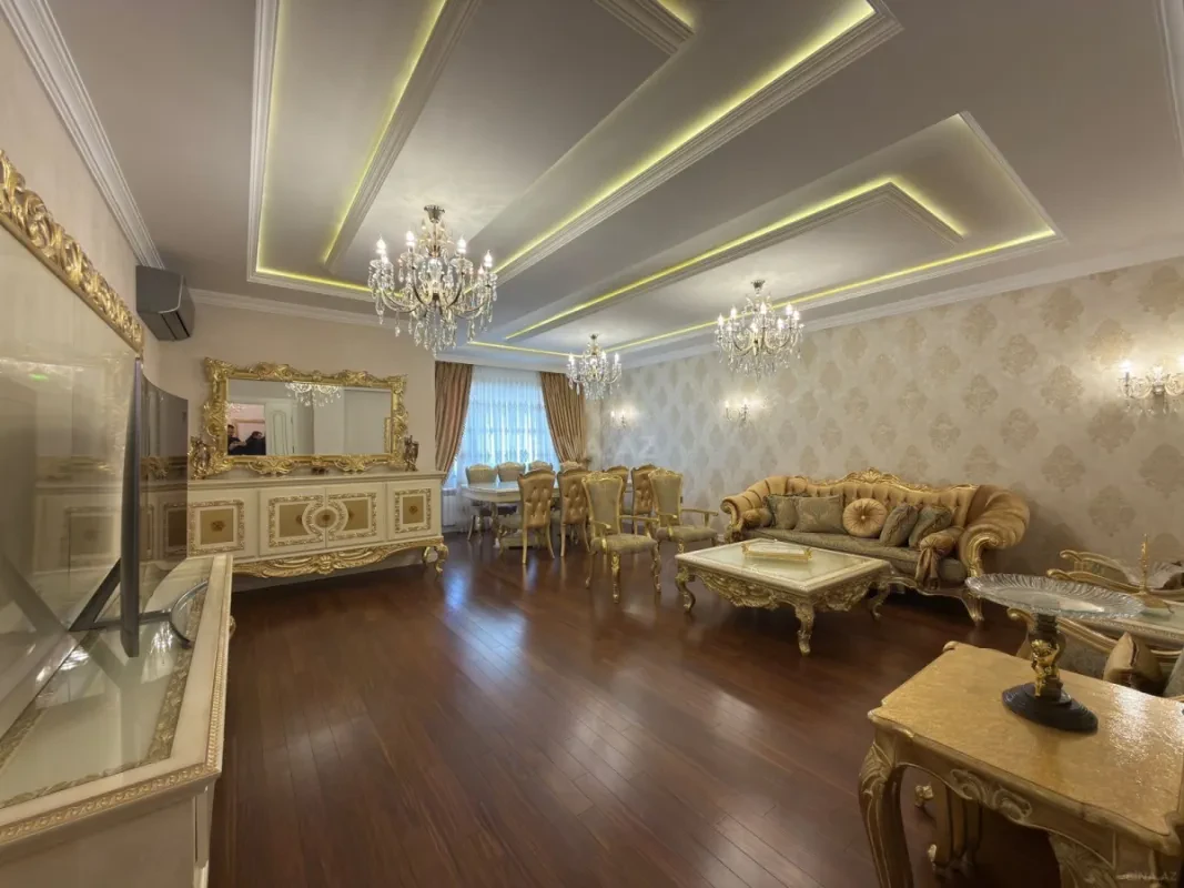 Satılır 3 otaqlı mənzil 170 m²