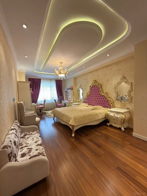 Satılır 3 otaqlı mənzil 170 m²