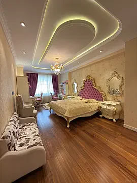 Satılır 3 otaqlı mənzil 170 m²