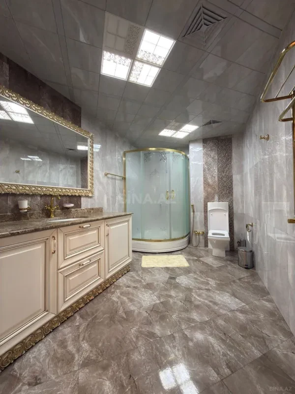 Satılır 3 otaqlı mənzil 170 m²