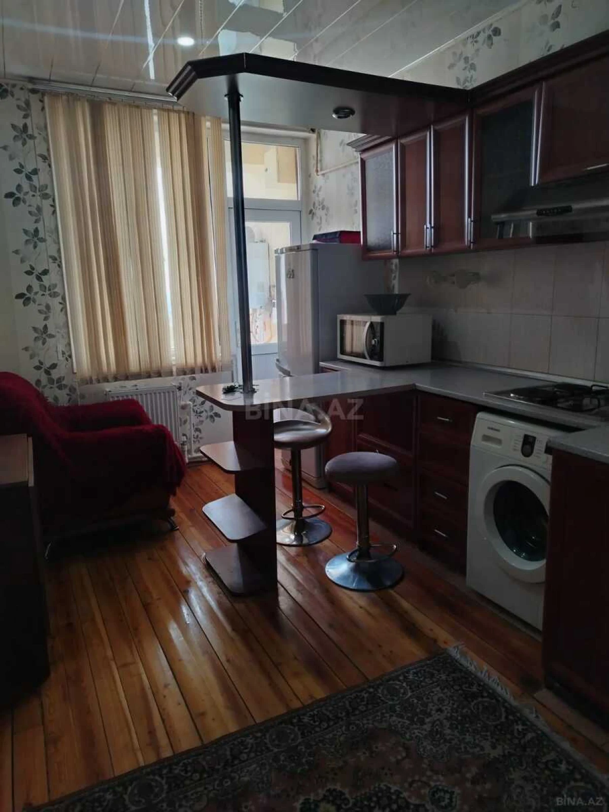 Kirayə verilir 1 otaqlı mənzil 60 m²