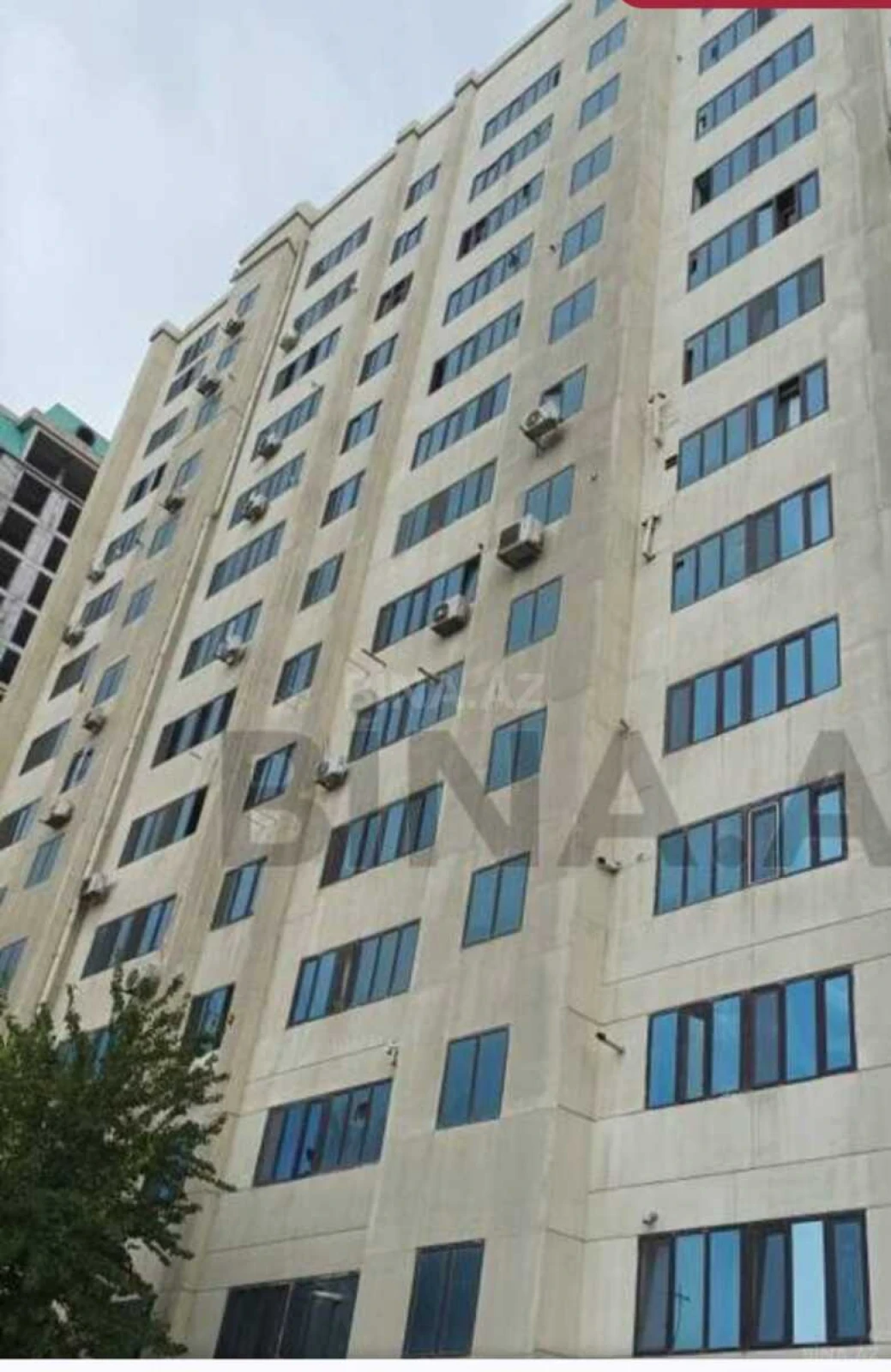 Satılır 4 otaqlı mənzil 123 m²