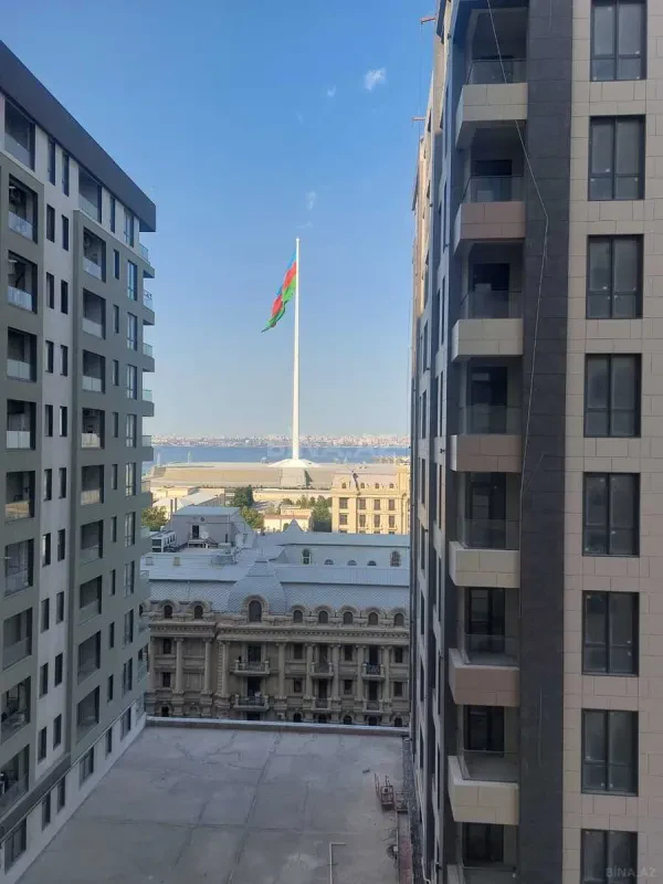 Satılır 4 otaqlı mənzil 123 m²