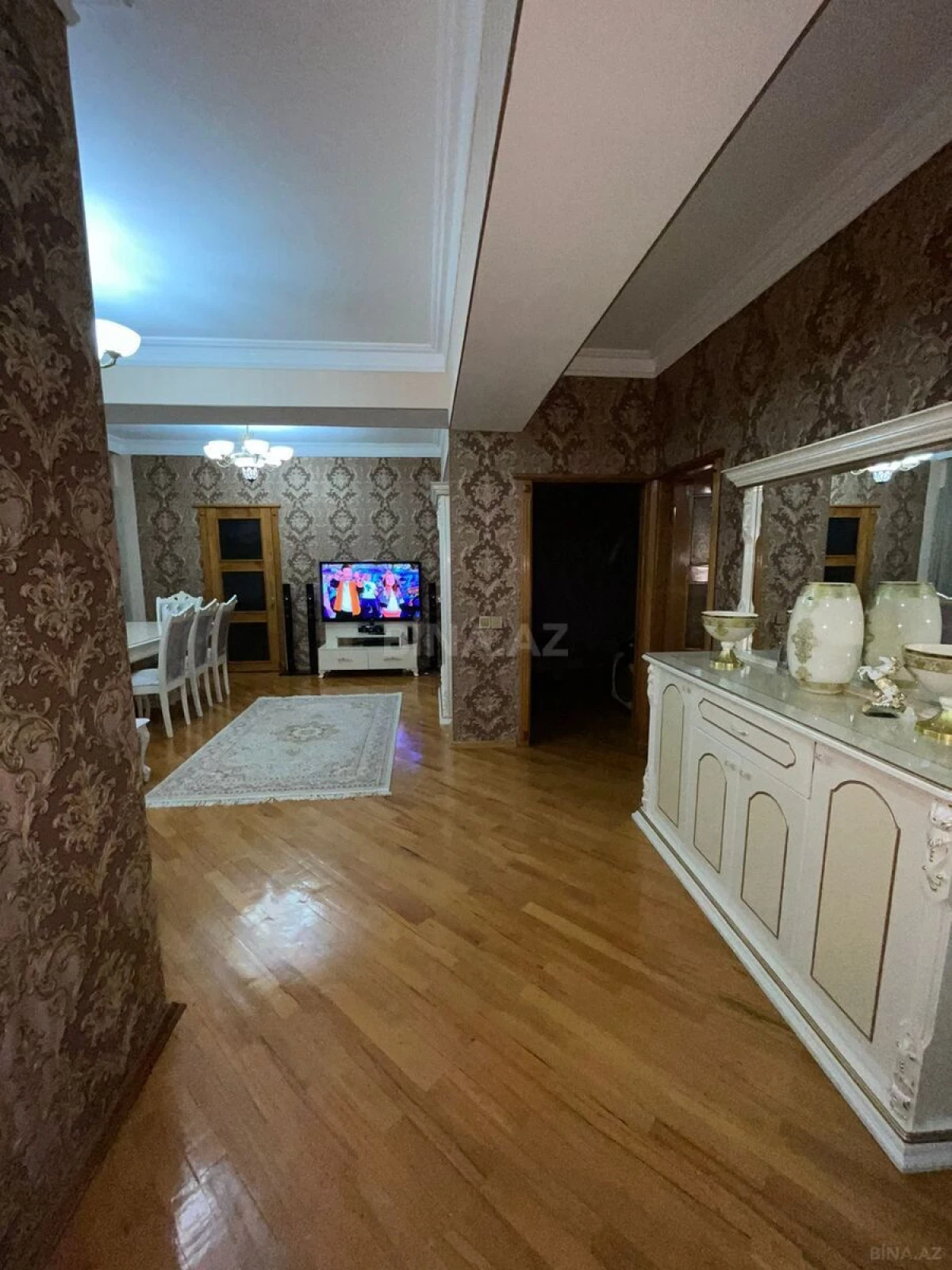 Satılır 4 otaqlı mənzil 123 m²