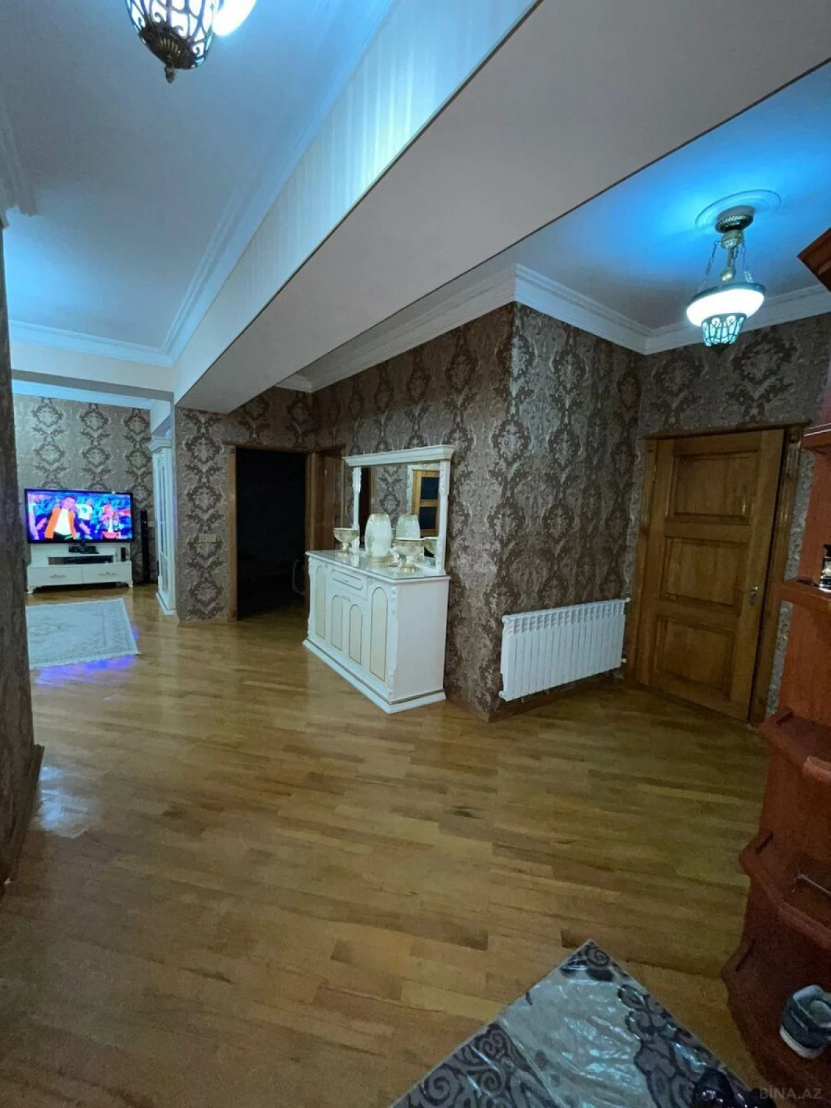 Satılır 4 otaqlı mənzil 123 m²