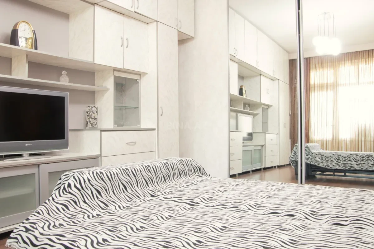 Kirayə verilir 3 otaqlı mənzil 110 m²
