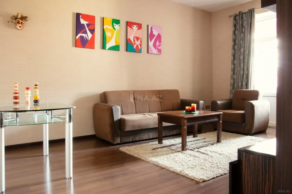 Kirayə verilir 3 otaqlı mənzil 110 m²