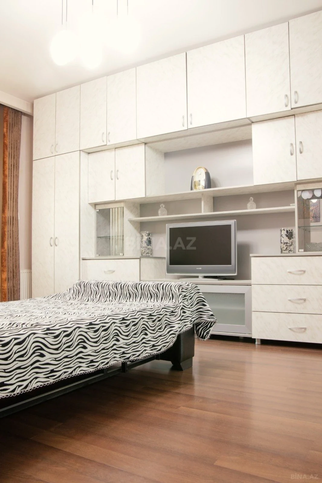 Kirayə verilir 3 otaqlı mənzil 110 m²