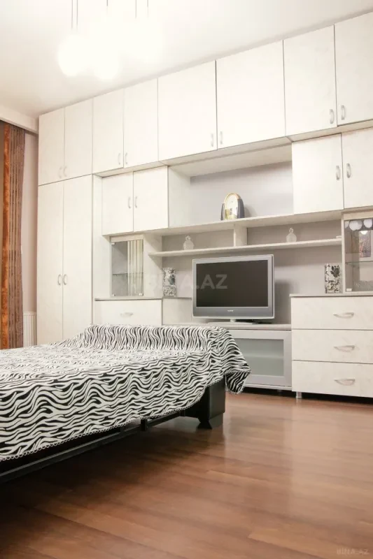 Kirayə verilir 3 otaqlı mənzil 110 m²